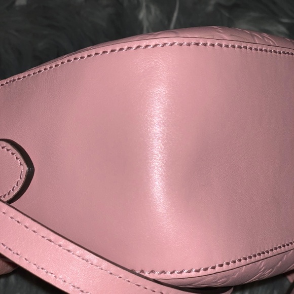 Pink Guccissima Small Signature Camera Bag - Picture 4 of 11